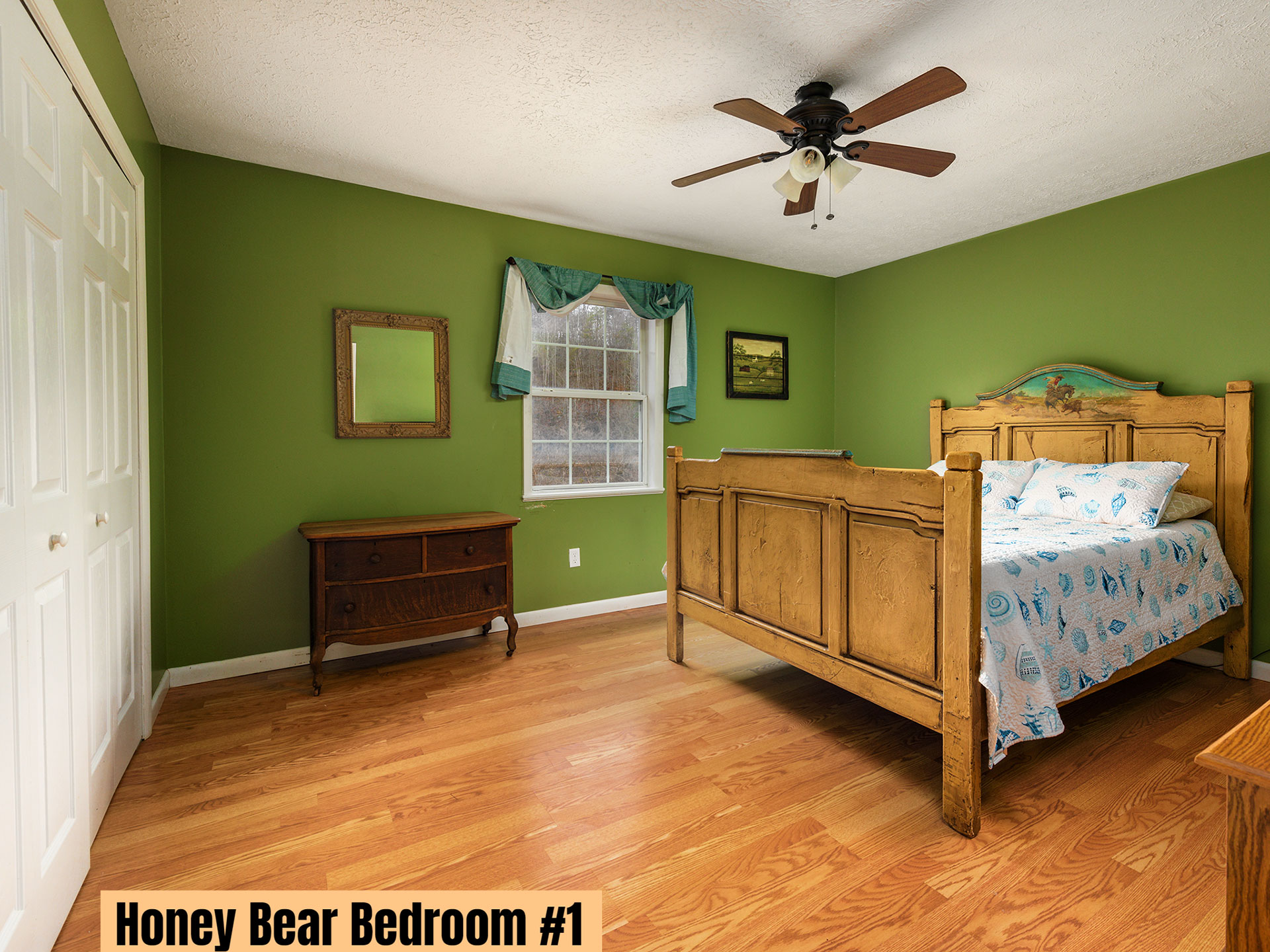 Statts Mills Campground and Cabins - Honey Bear Cabin