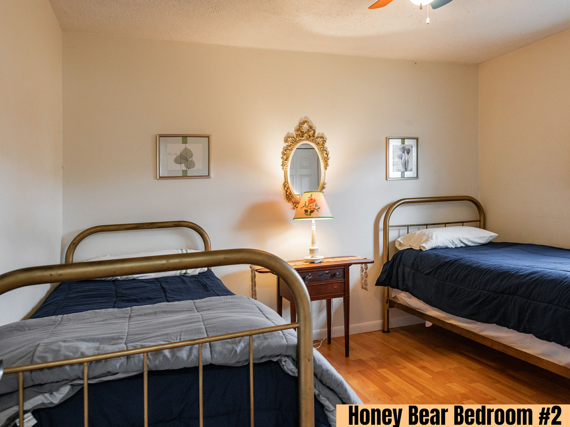 Statts Mills Campground and Cabins - Honey Bear Cabin