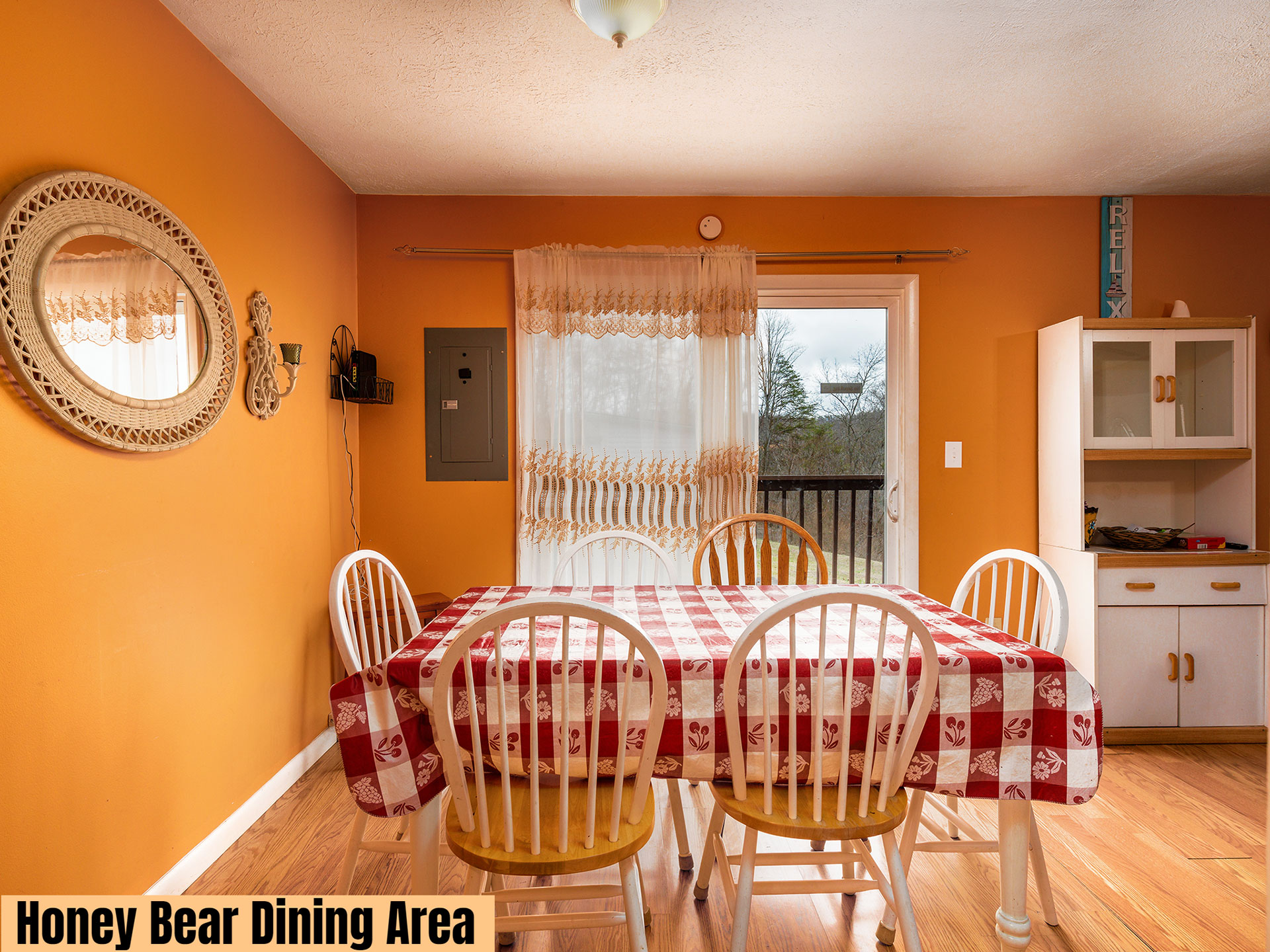 Statts Mills Campground and Cabins - Honey Bear Cabin