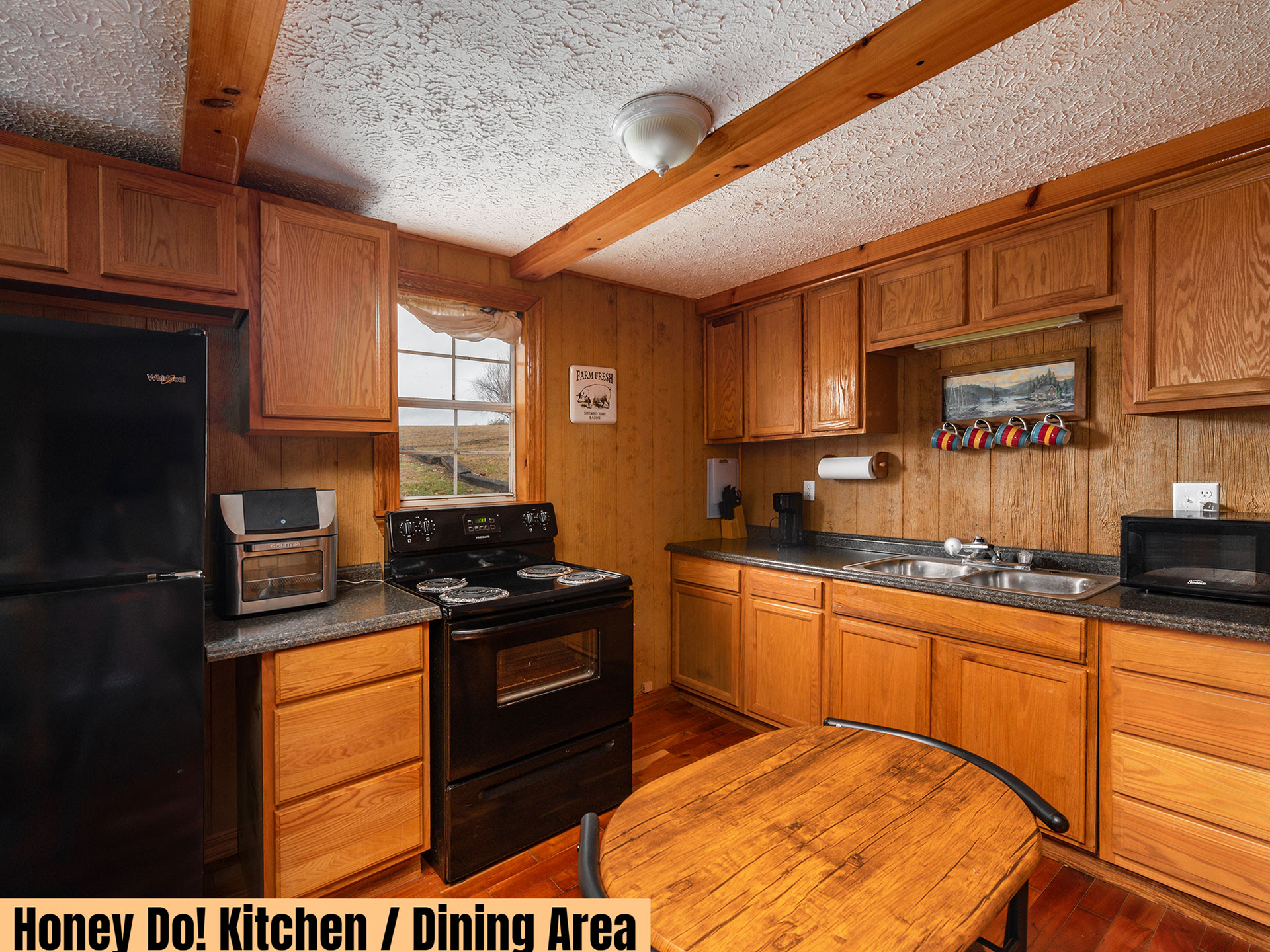 Statts Mills Campground and Cabins - Jon-Jon's Honey Do Cabin