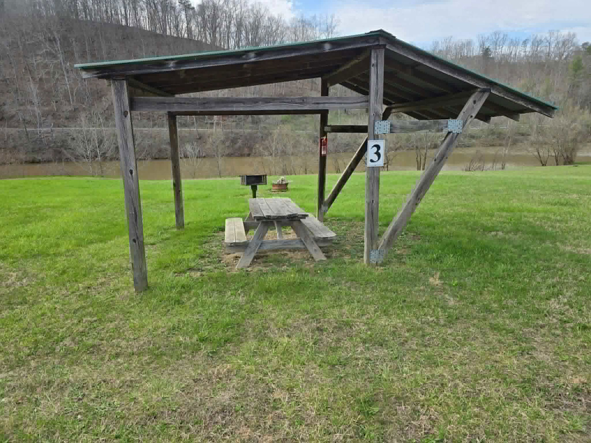 Statts Mills Campground and Cabins - Tent Sites and Camper Sites